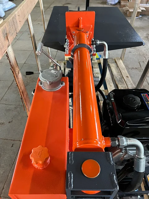 Гидравлический Дровокол 9 тонн, двигатель Лифан 20 л.с